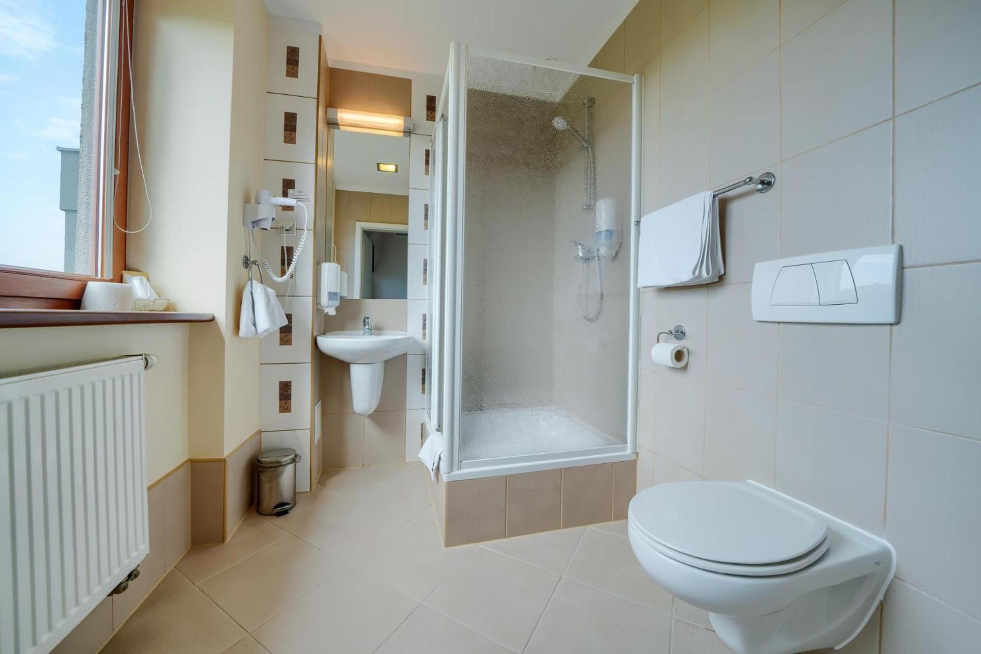 Hotel Aviator Kamien Slaski Экстерьер фото