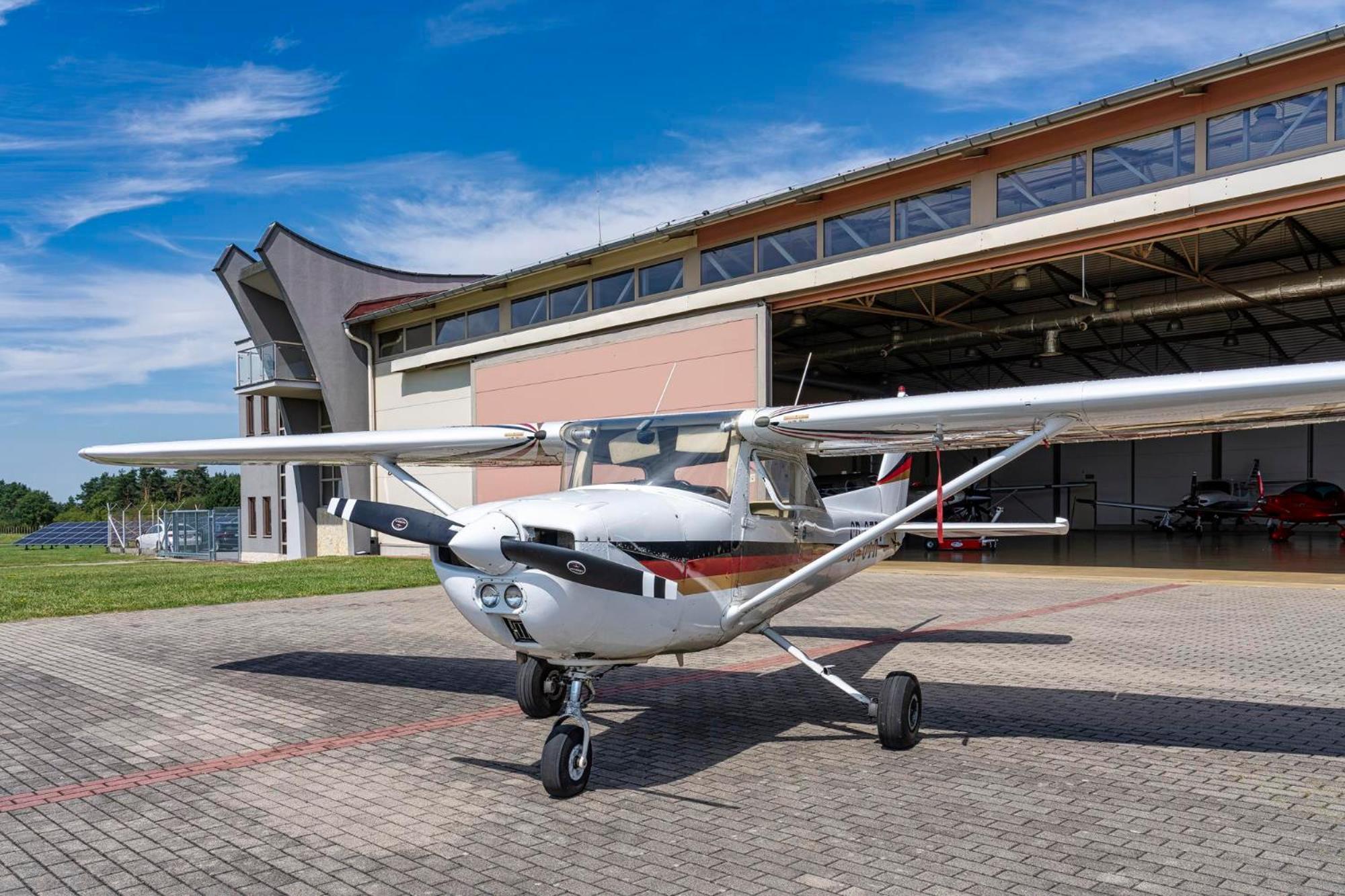Hotel Aviator Kamien Slaski Экстерьер фото