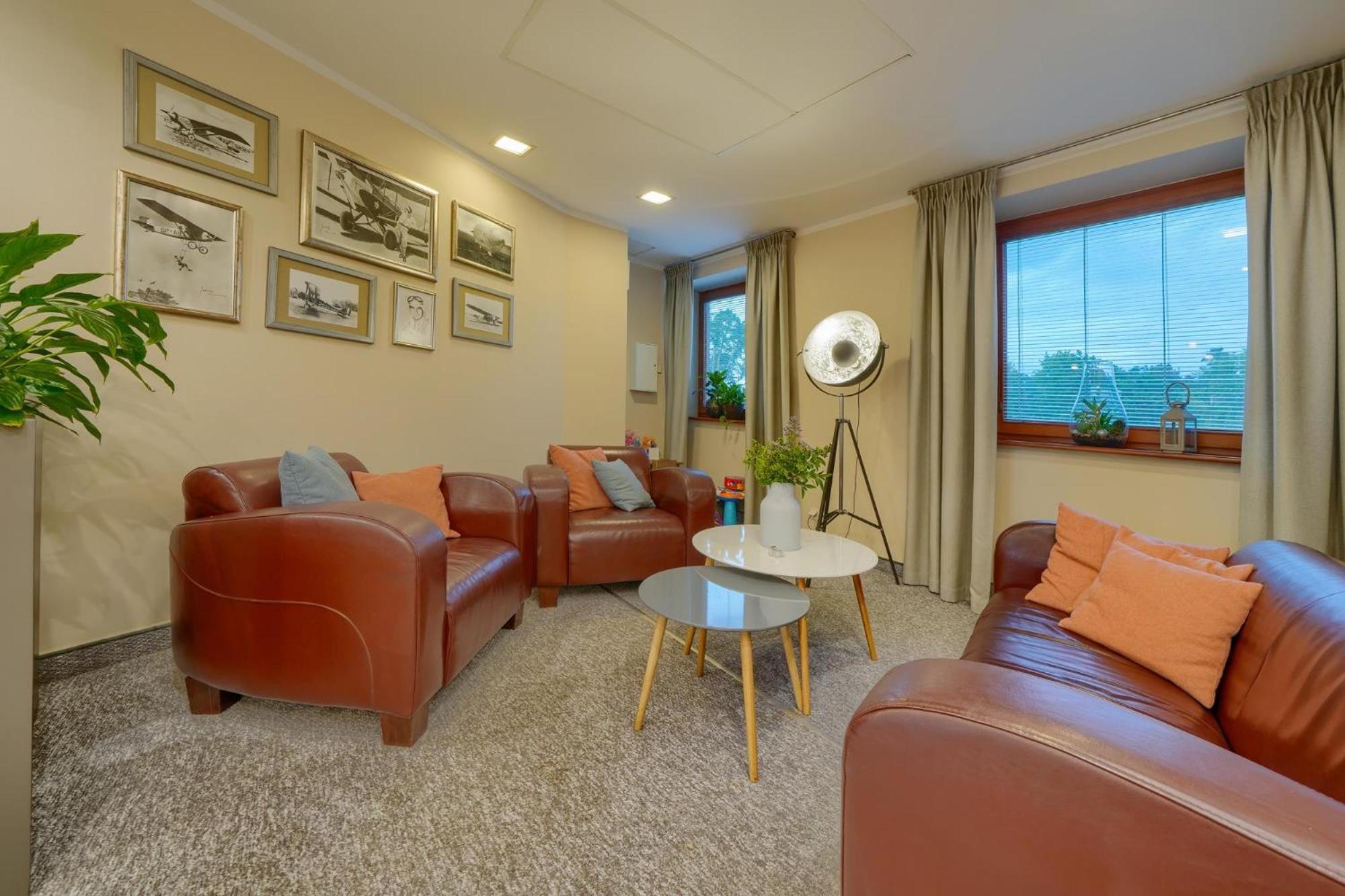 Hotel Aviator Kamien Slaski Экстерьер фото