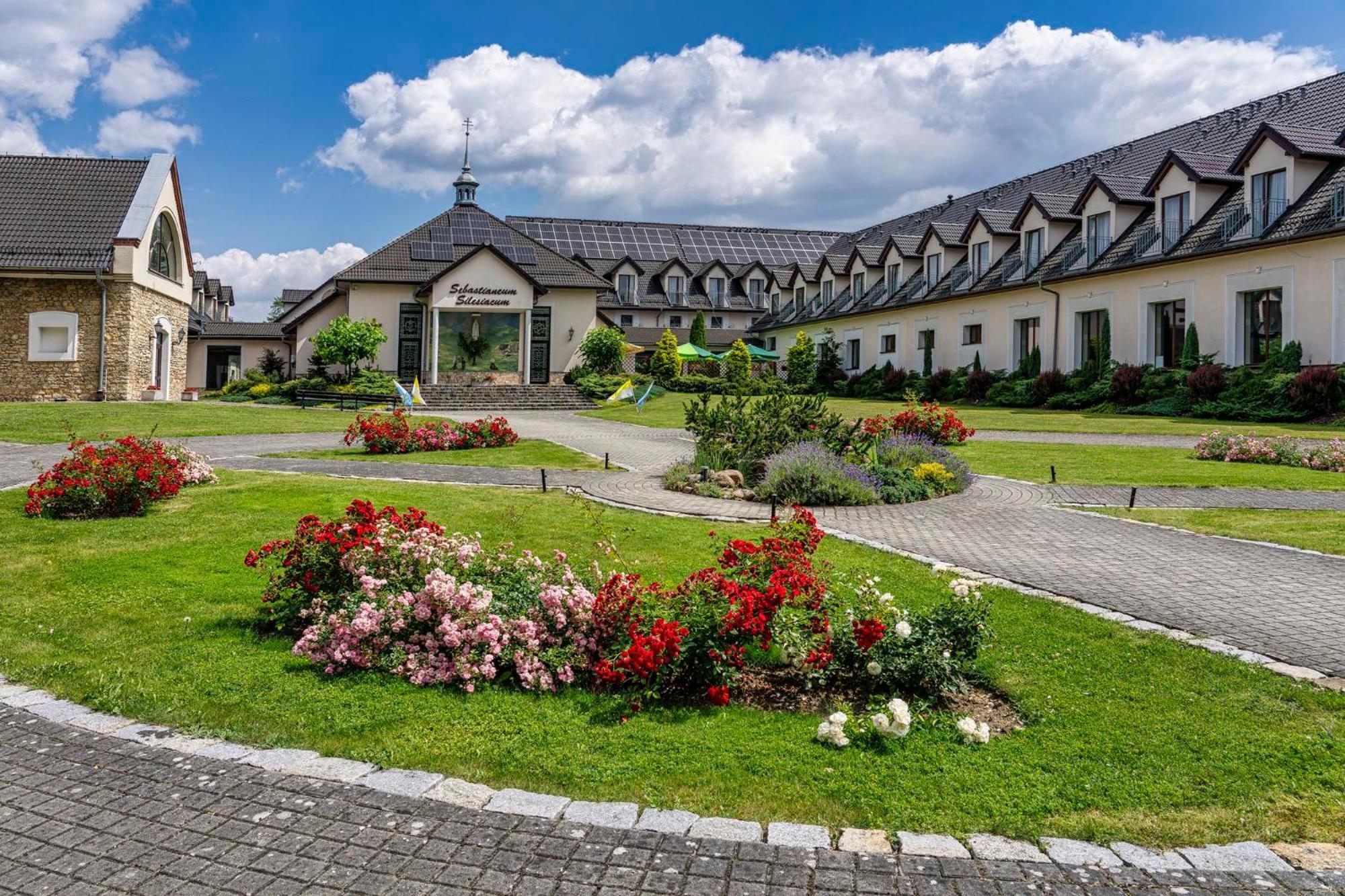 Hotel Aviator Kamien Slaski Экстерьер фото