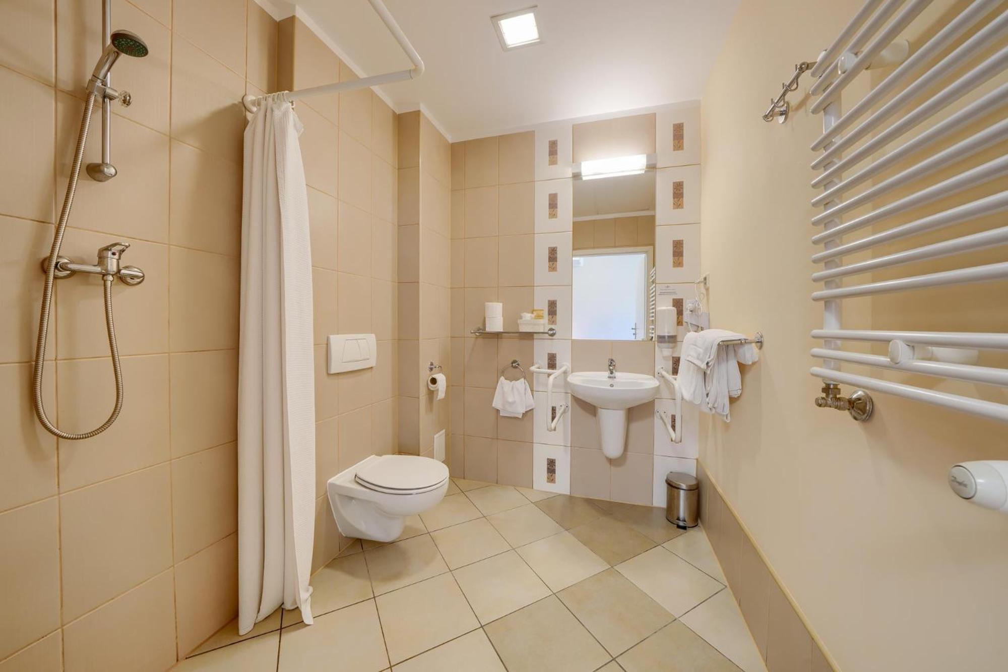 Hotel Aviator Kamien Slaski Экстерьер фото
